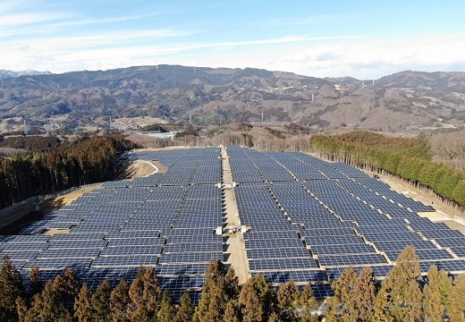 Estantería solar de montaje en suelo en Japón 4.4MW
